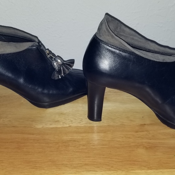 Brighton Stacy low black bootie - Picture 8 of 16